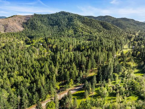 Tiny photo for 1201 Reeves Creek Road, Selma, OR 97538 (MLS # 220220109)