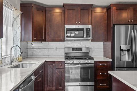 Tiny photo for 744 NE Brookstone Drive, Prineville, OR 97754 (MLS # 220216979)