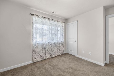 Tiny photo for 744 NE Brookstone Drive, Prineville, OR 97754 (MLS # 220216979)