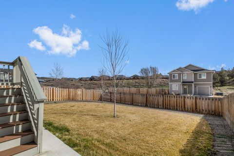 Tiny photo for 744 NE Brookstone Drive, Prineville, OR 97754 (MLS # 220216979)