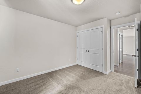 Tiny photo for 744 NE Brookstone Drive, Prineville, OR 97754 (MLS # 220216979)