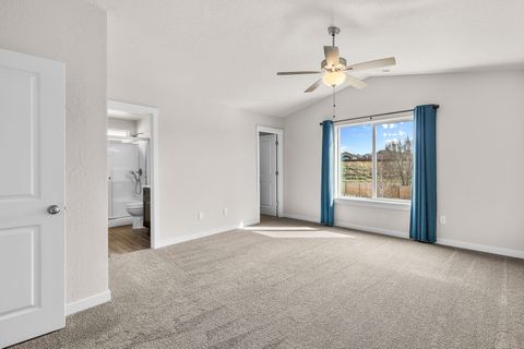 Tiny photo for 744 NE Brookstone Drive, Prineville, OR 97754 (MLS # 220216979)