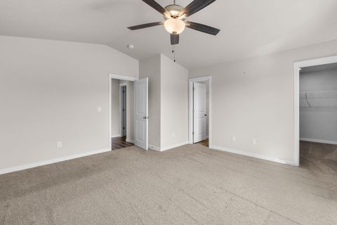 Tiny photo for 744 NE Brookstone Drive, Prineville, OR 97754 (MLS # 220216979)