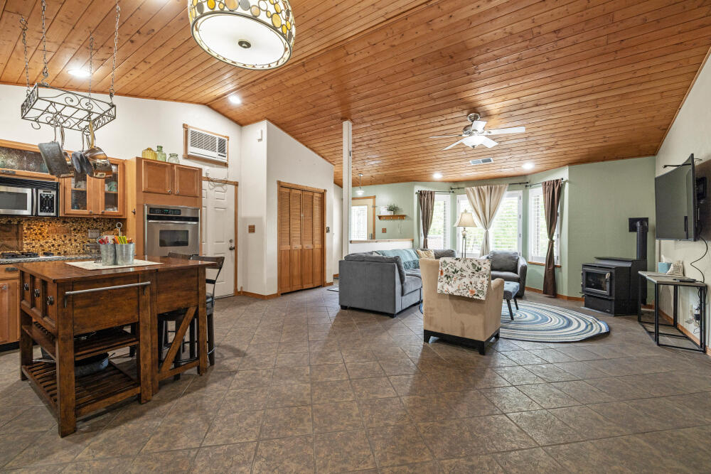 Lake Shore Gardens - Residential