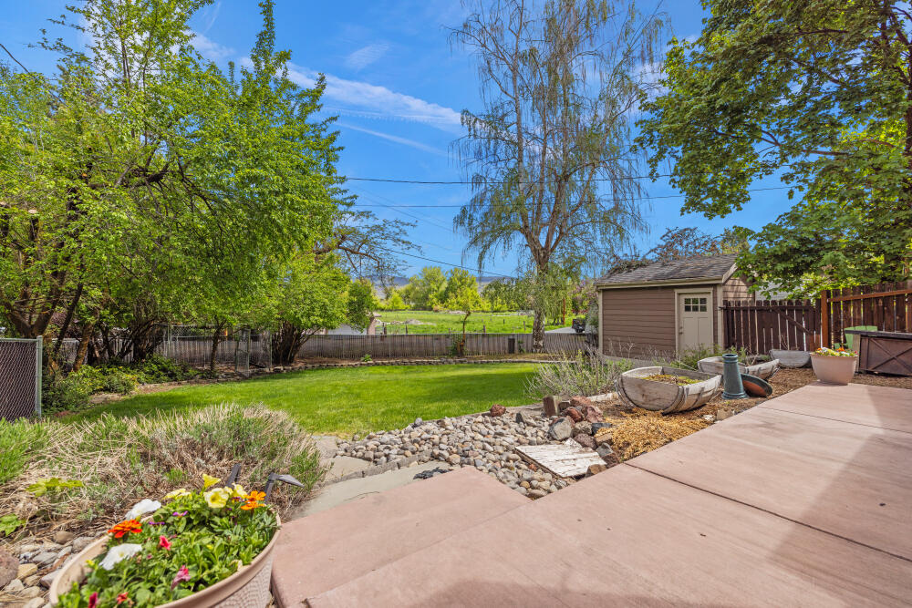 Lake Shore Gardens - Residential