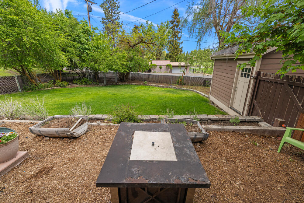 Lake Shore Gardens - Residential