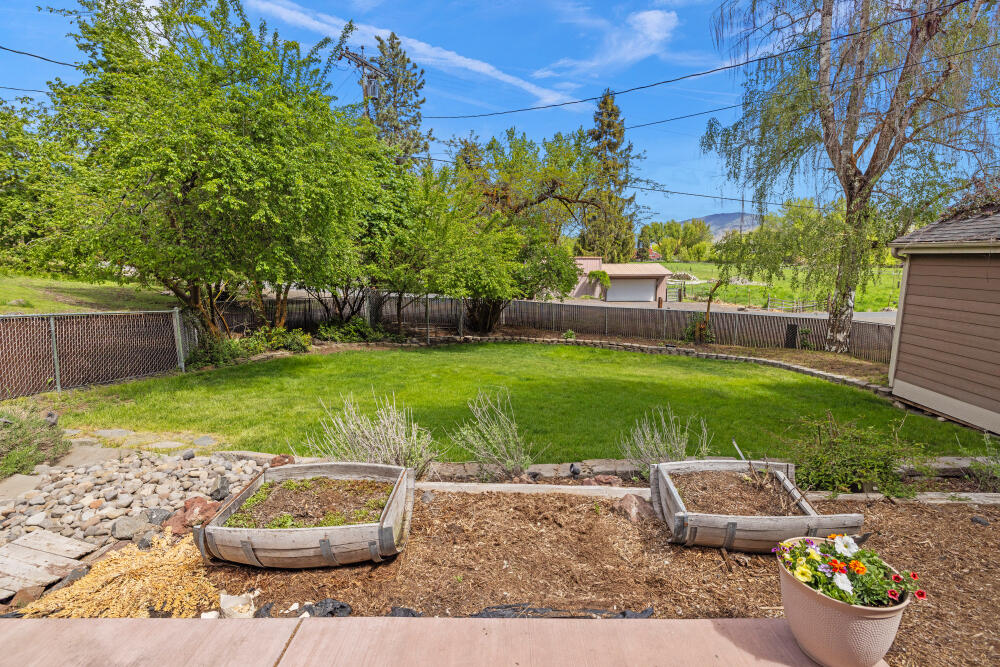 Lake Shore Gardens - Residential