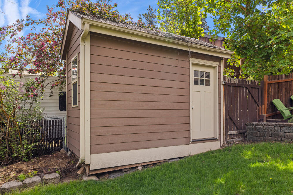 Lake Shore Gardens - Residential