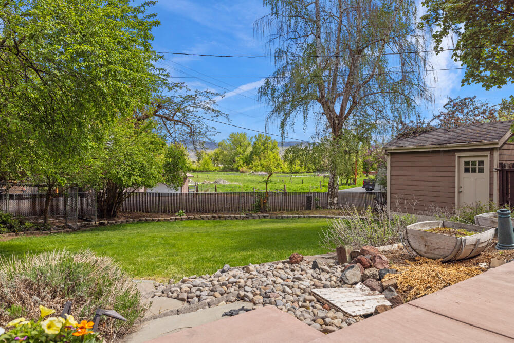 Lake Shore Gardens - Residential