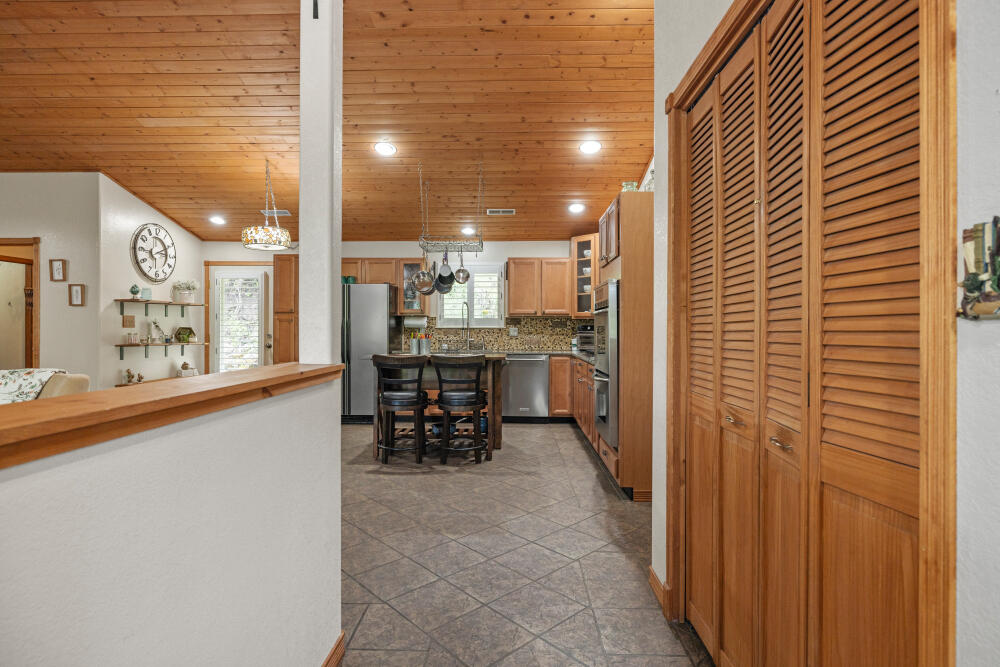 Lake Shore Gardens - Residential