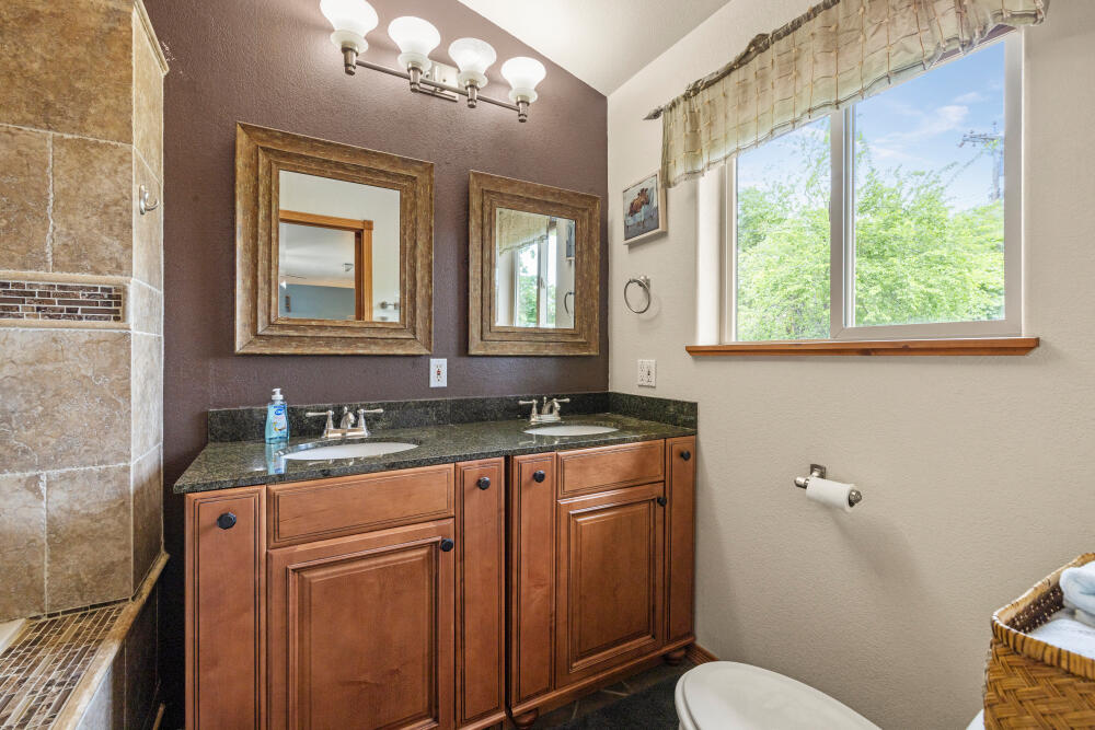 Lake Shore Gardens - Residential