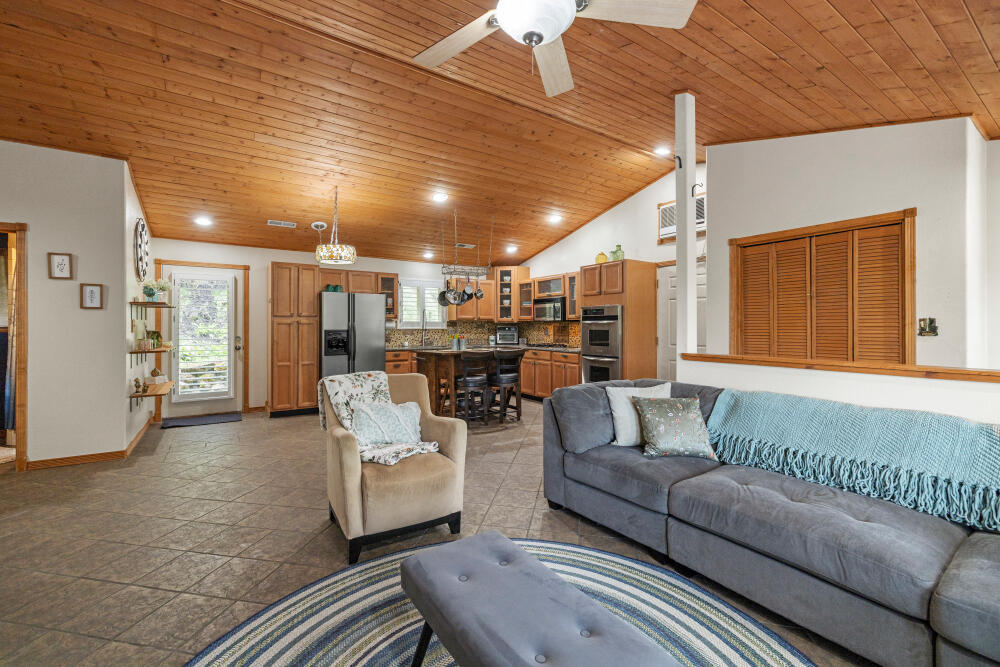 Lake Shore Gardens - Residential