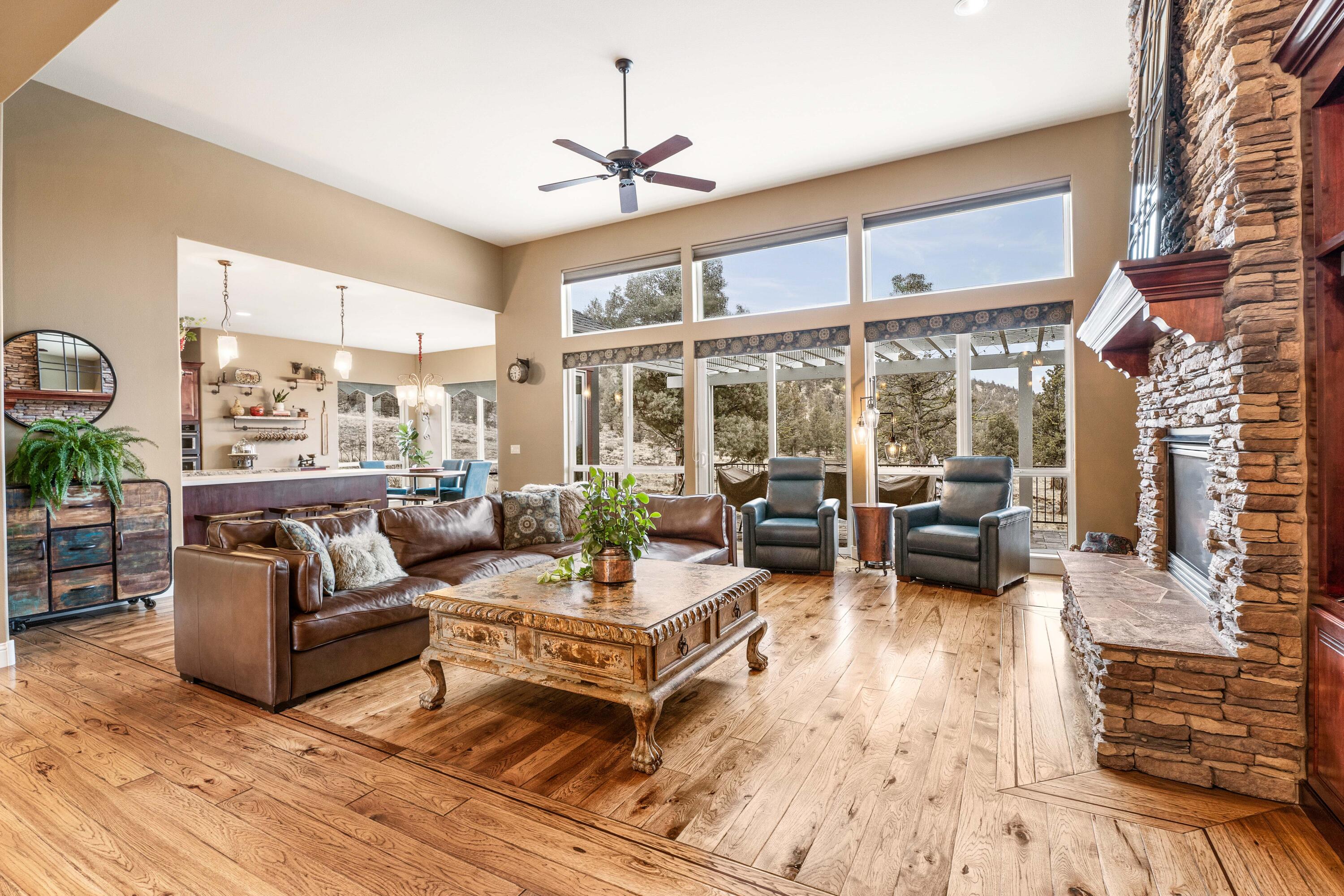 Eagle Crest - Residential