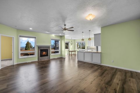 Tiny photo for 2446 SW 35th Drive, Redmond, OR 97756 (MLS # 220211977)
