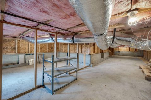 Tiny photo for 2446 SW 35th Drive, Redmond, OR 97756 (MLS # 220211977)