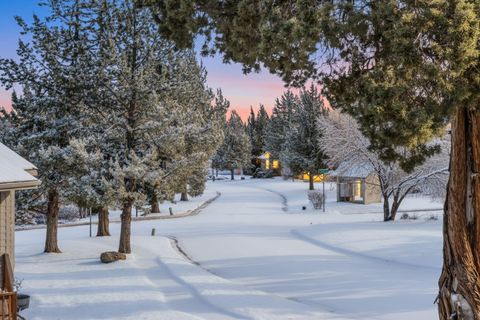 Tiny photo for 2446 SW 35th Drive, Redmond, OR 97756 (MLS # 220211977)