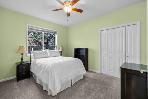 Tiny photo for 2446 SW 35th Drive, Redmond, OR 97756 (MLS # 220211977)