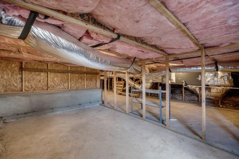 Tiny photo for 2446 SW 35th Drive, Redmond, OR 97756 (MLS # 220211977)