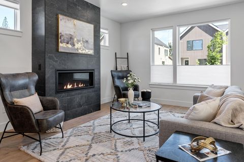 Tiny photo for 1019 W Linda Avenue #Lot 36, Sisters, OR 97759 (MLS # 220213569)