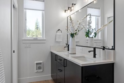 Tiny photo for 1019 W Linda Avenue #Lot 36, Sisters, OR 97759 (MLS # 220213569)