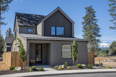 Photo of 1019 W Linda Avenue #Lot 36, Sisters, OR 97759 (MLS # 220213569)