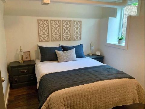 Tiny photo for 714 SW Cascade Avenue, Redmond, OR 97756 (MLS # 220220060)