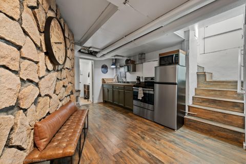 Tiny photo for 714 SW Cascade Avenue, Redmond, OR 97756 (MLS # 220220060)