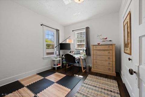 Tiny photo for 714 SW Cascade Avenue, Redmond, OR 97756 (MLS # 220220060)