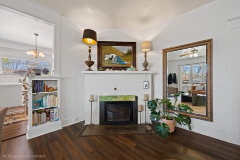 Tiny photo for 714 SW Cascade Avenue, Redmond, OR 97756 (MLS # 220220060)