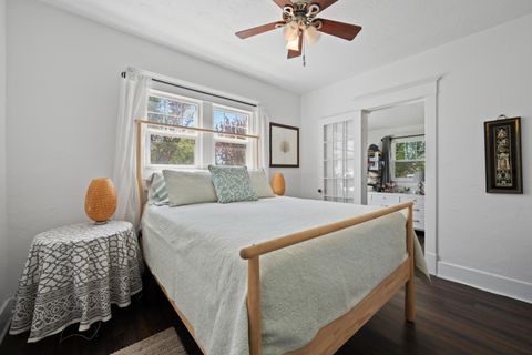 Tiny photo for 714 SW Cascade Avenue, Redmond, OR 97756 (MLS # 220220060)