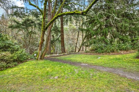 Tiny photo for 435 Granite Street, Ashland, OR 97520 (MLS # 220214850)
