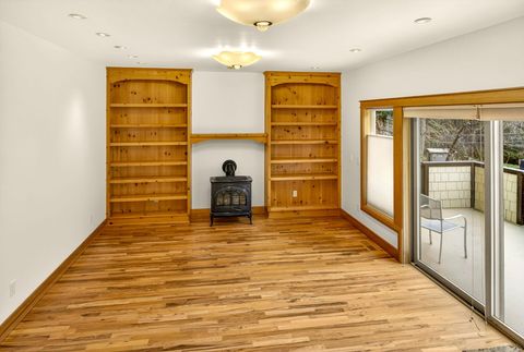 Tiny photo for 435 Granite Street, Ashland, OR 97520 (MLS # 220214850)