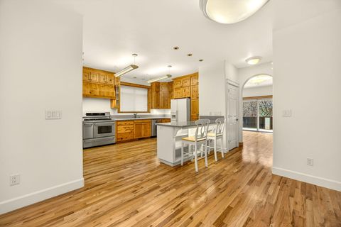 Tiny photo for 435 Granite Street, Ashland, OR 97520 (MLS # 220214850)