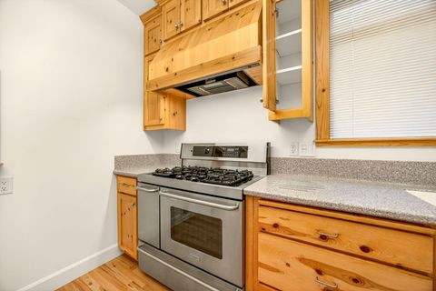 Tiny photo for 435 Granite Street, Ashland, OR 97520 (MLS # 220214850)