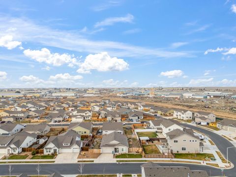 Tiny photo for 224 NW Monte Vista Avenue, Madras, OR 97741 (MLS # 220214397)