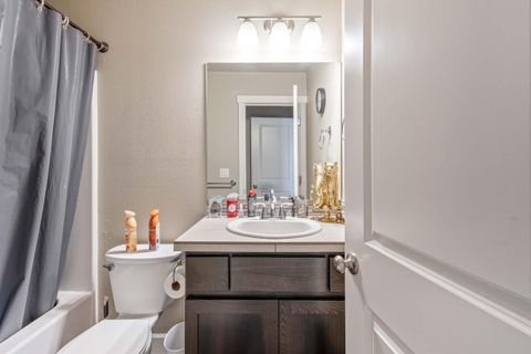 Tiny photo for 224 NW Monte Vista Avenue, Madras, OR 97741 (MLS # 220214397)