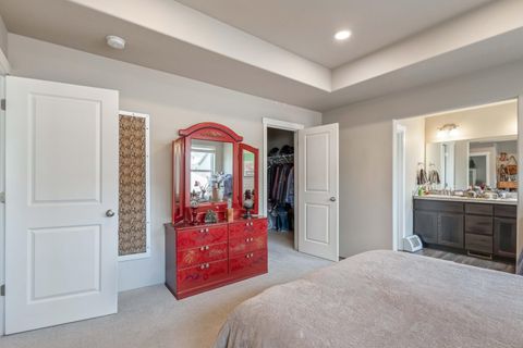 Tiny photo for 224 NW Monte Vista Avenue, Madras, OR 97741 (MLS # 220214397)