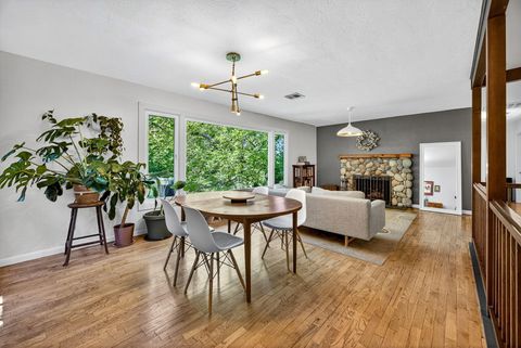 Tiny photo for 571 S Mountain Avenue, Ashland, OR 97520 (MLS # 220219278)