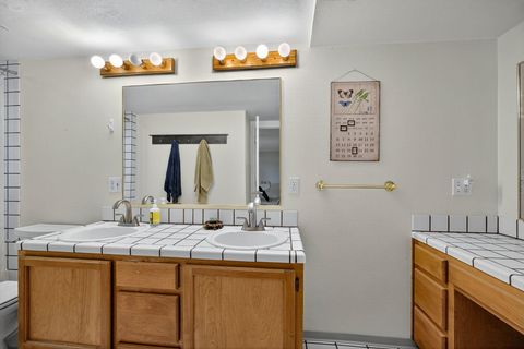 Tiny photo for 571 S Mountain Avenue, Ashland, OR 97520 (MLS # 220219278)