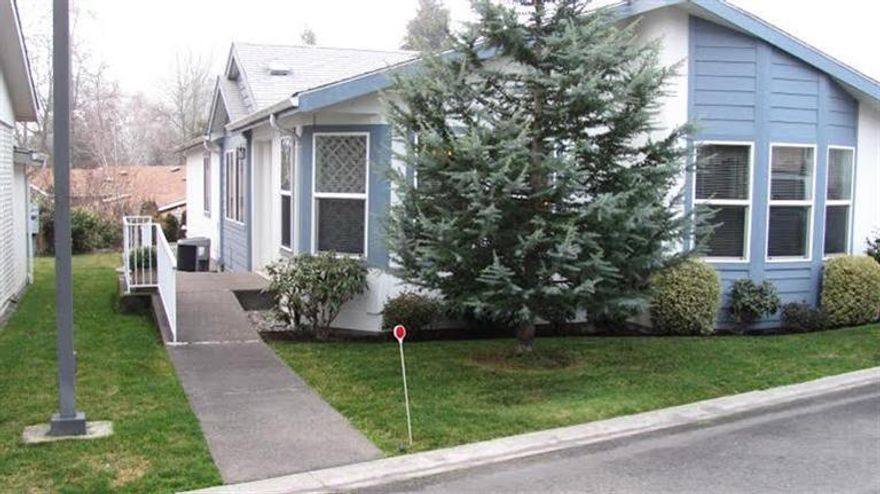 Desirable locale close to town and the Gilbert Creek park & tennis courts. Well maintained, bright island kitchen with lots of storage, vaulted ceilings, dining room, 3 bedrooms and two baths. Lovely covered patio to enjoy those summer lazy days.