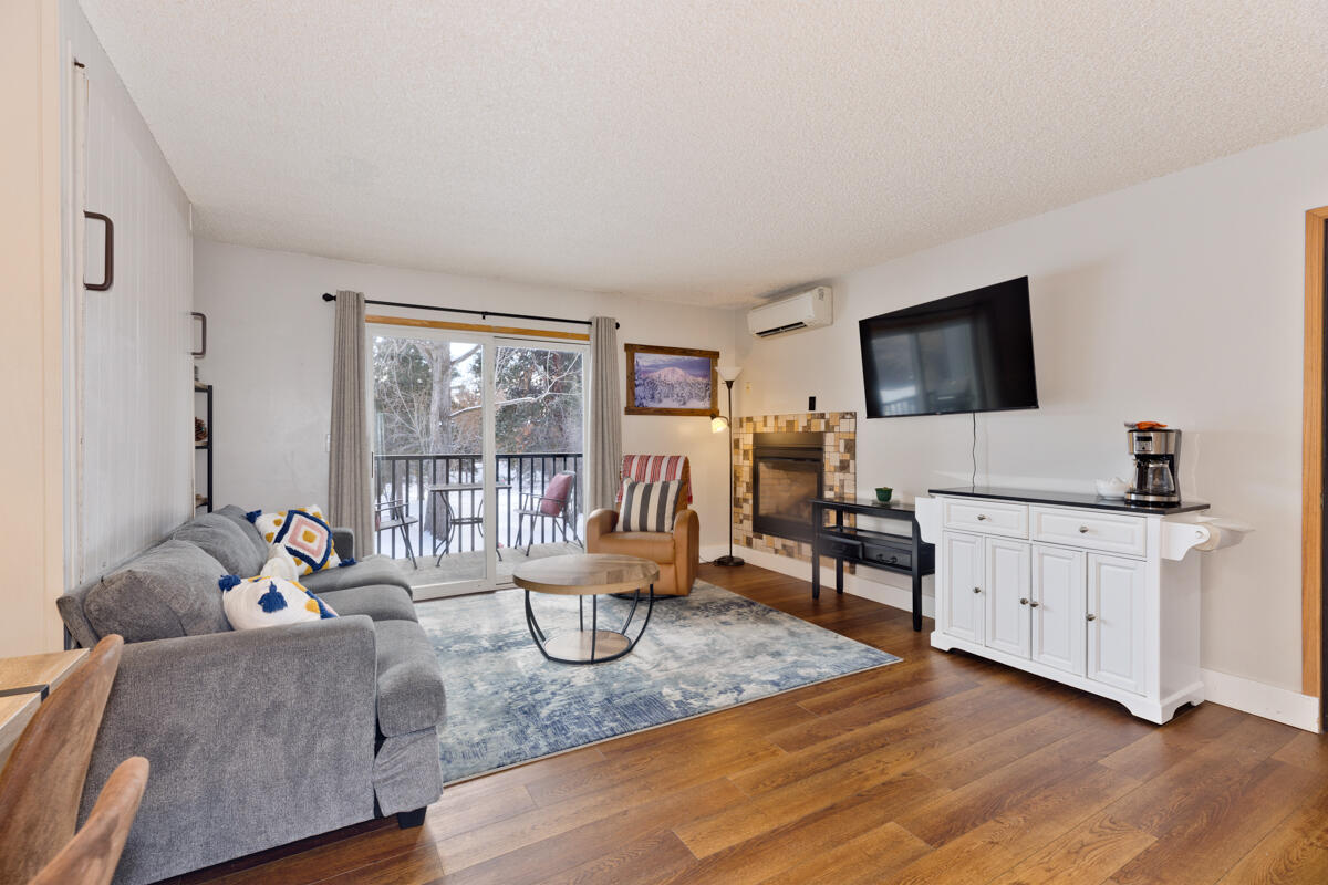 1565 NW Wall Street 154-155
