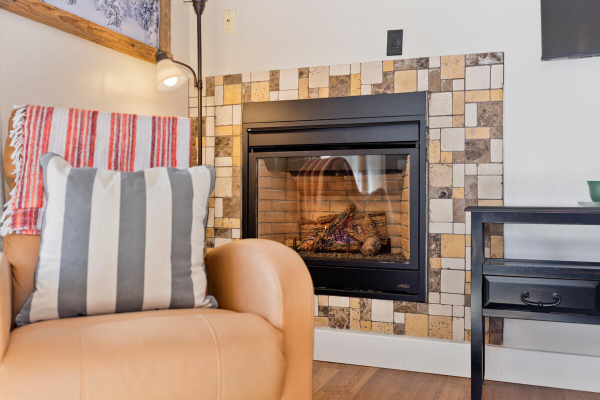 1565 NW Wall Street 154-155