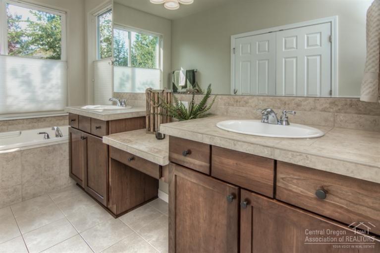 River Canyon Estates - Residential