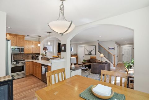 Tiny photo for 63141 Britta Street, Bend, OR 97703 (MLS # 220219513)