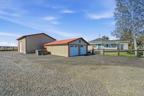 Tiny photo for 4074 SW Reif Road, Powell Butte, OR 97753 (MLS # 220217450)