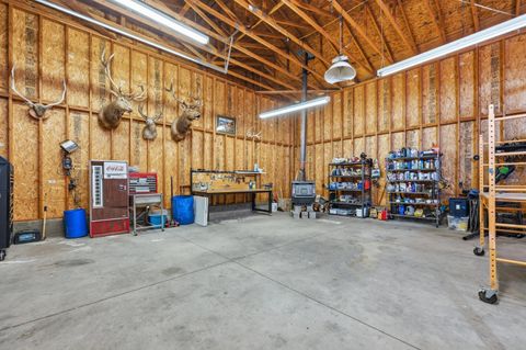 Tiny photo for 4074 SW Reif Road, Powell Butte, OR 97753 (MLS # 220217450)