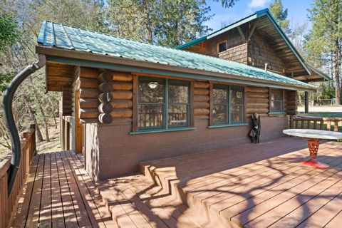 Tiny photo for 151 Kubli Road, Grants Pass, OR 97527 (MLS # 220217103)