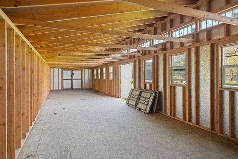 Tiny photo for 151 Kubli Road, Grants Pass, OR 97527 (MLS # 220217103)