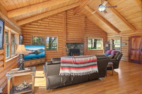 Tiny photo for 151 Kubli Road, Grants Pass, OR 97527 (MLS # 220217103)