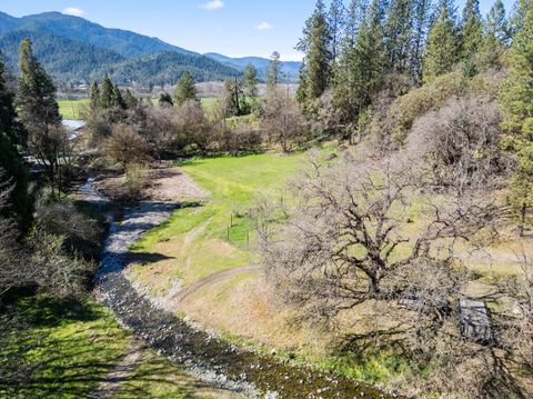 Tiny photo for 151 Kubli Road, Grants Pass, OR 97527 (MLS # 220217103)